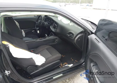 2019 Dodge Challenger Sxt z USA, uszkodzony, nr VIN 2C3CDZAG4KH701791